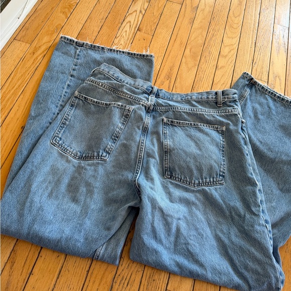 ZARA CROSSOVER WAISTBAND JEANS - MISSING BUTTON - Picture 7 of 7